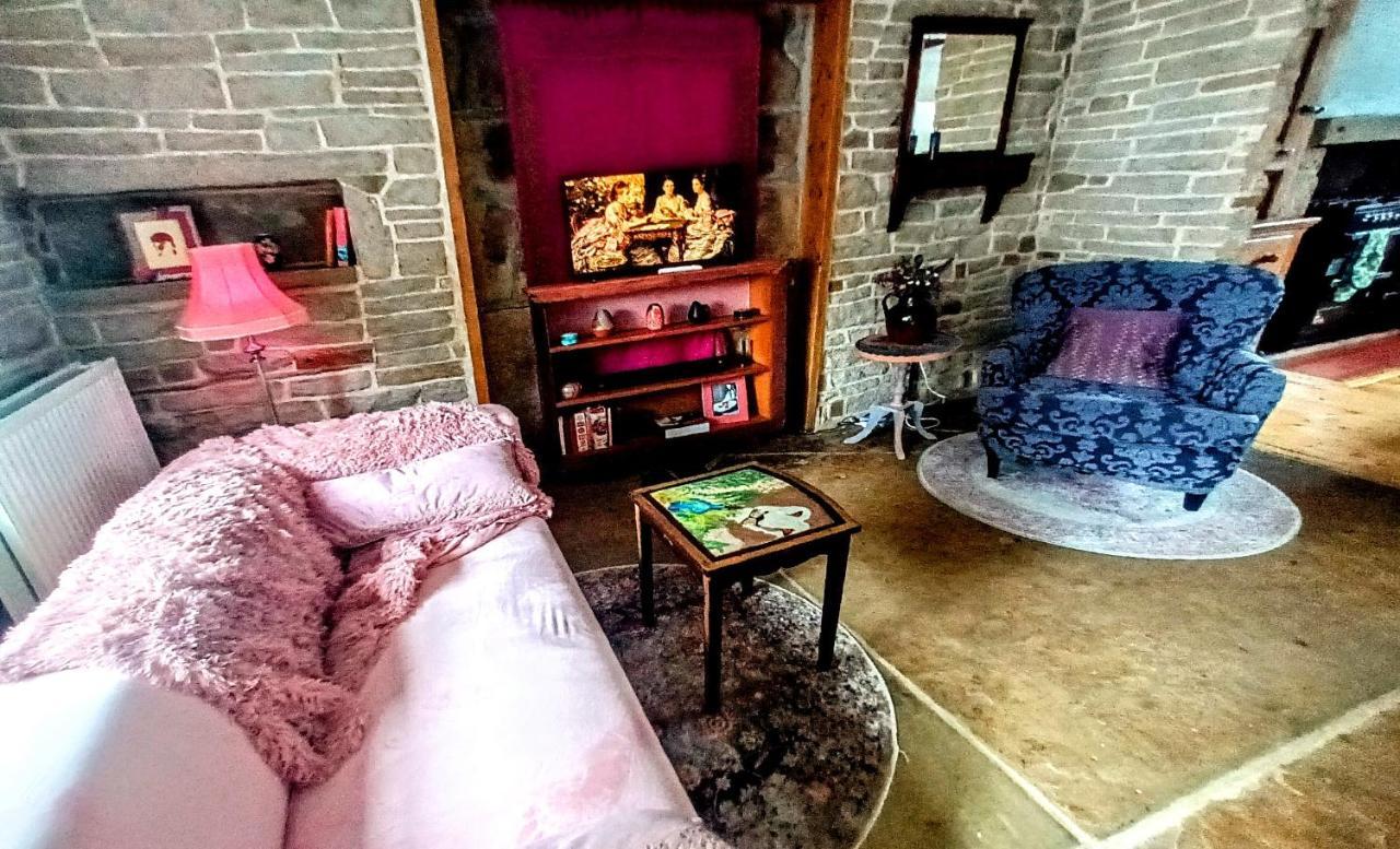 4 Bedroom Period Townhouse In The Heart Of Hebden 헵덴브릿지 외부 사진