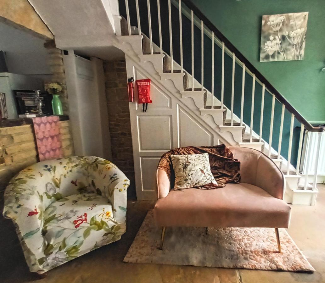 4 Bedroom Period Townhouse In The Heart Of Hebden 헵덴브릿지 외부 사진