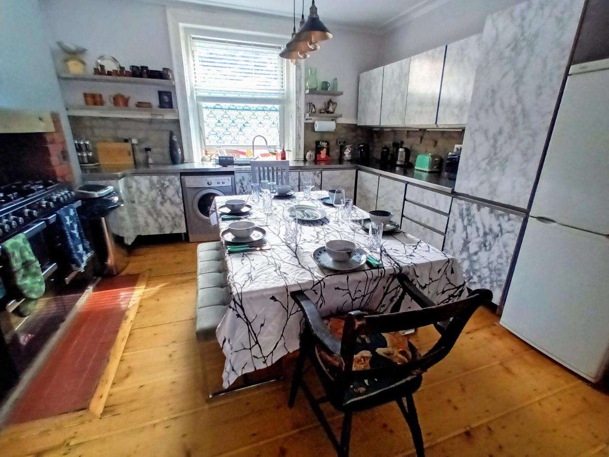 4 Bedroom Period Townhouse In The Heart Of Hebden 헵덴브릿지 외부 사진