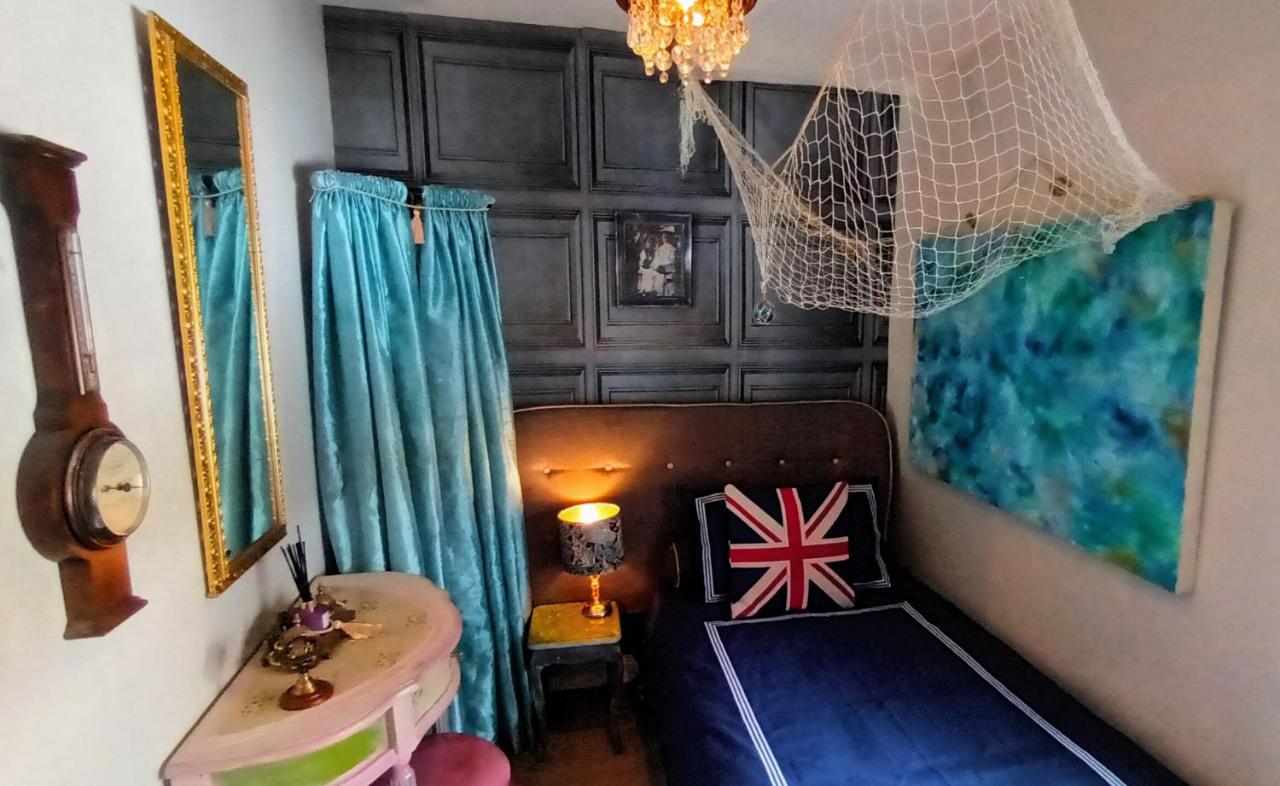 4 Bedroom Period Townhouse In The Heart Of Hebden 헵덴브릿지 외부 사진